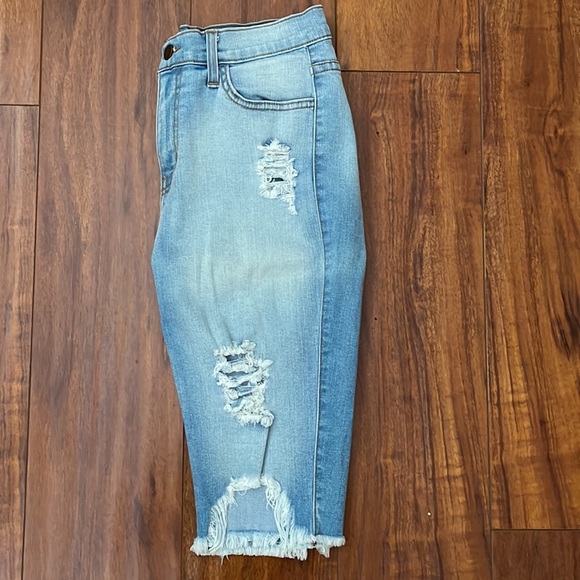 Women Destroyed Jeans 👖 - Picture 4 of 4